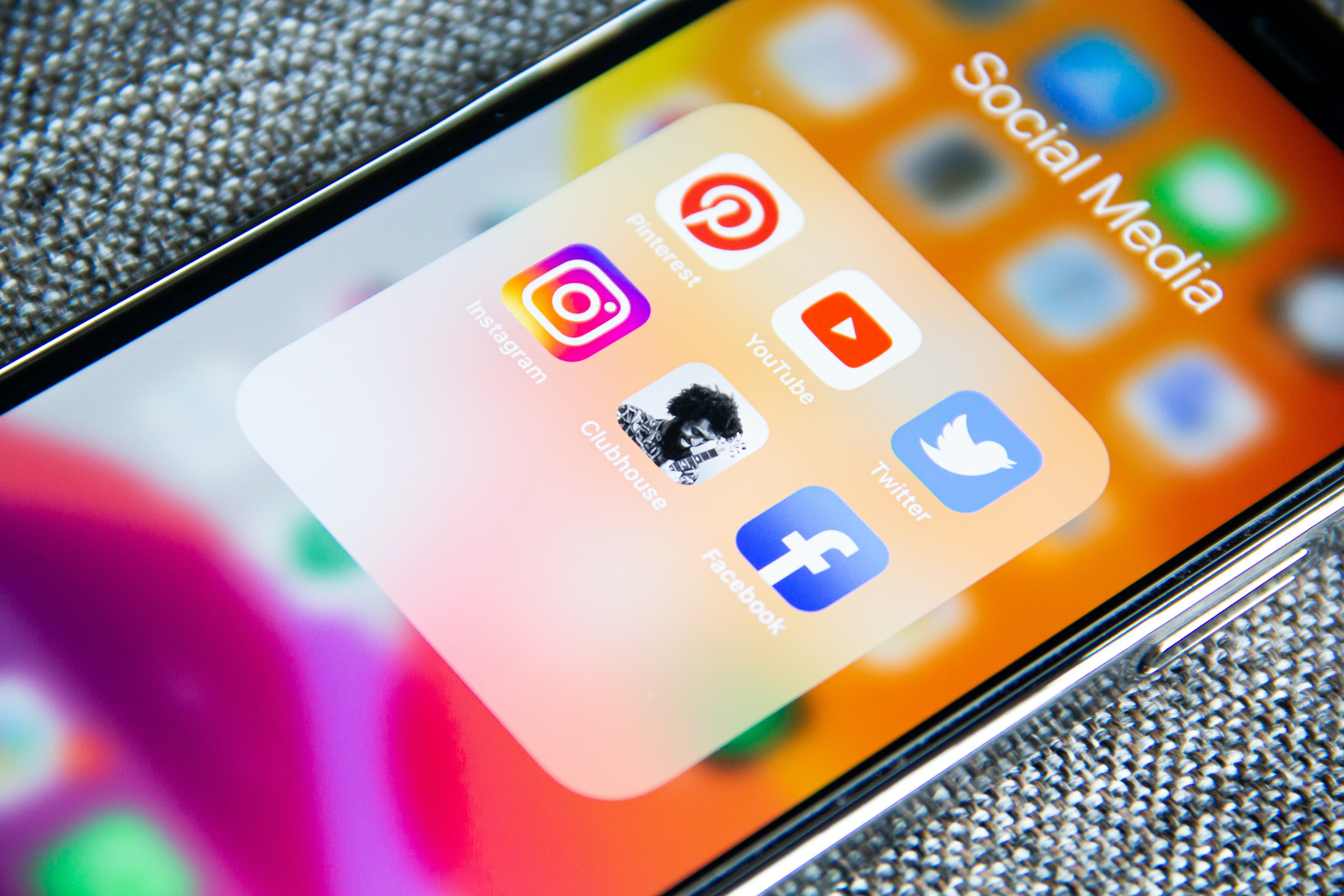 Il piano editoriale per i social: cosa non deve mancare e il nostro template
